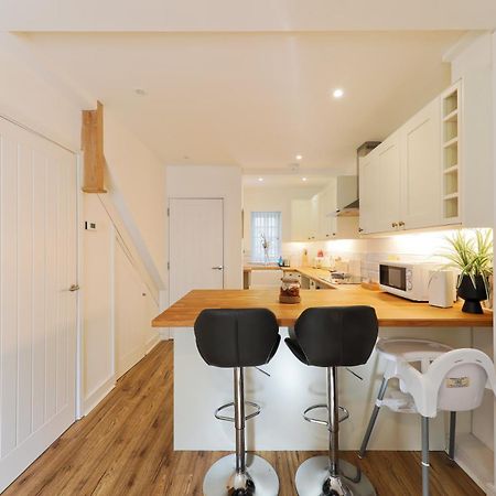 Hythe Townhouse Retreatヴィラ エクステリア 写真
